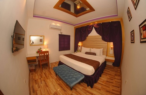 Karachi Hotel | Hotel Mehran