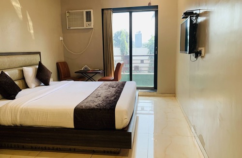 Mira Road East Hotel | Hotel merakee