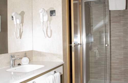 Muriedas Hotel | Hotel Mercedes