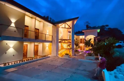 Quesada Hotel | Hotel Mi Linda Tierra