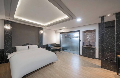 Beomeo-dong Hotel | Hotel Midas