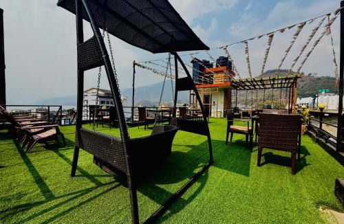 Pokhara Hotel | Hotel Middle Path & Spa