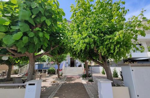 Pinarella Hotel | Hotel Moderno - Bed & Breakfast