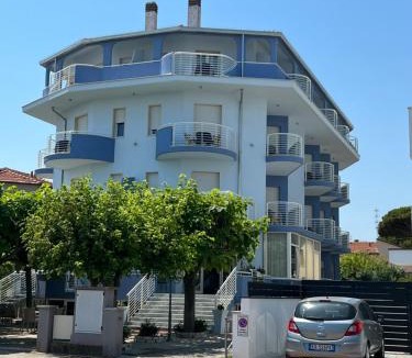 Pinarella Hotel | Hotel Moderno - Bed & Breakfast