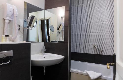 9th Arrondissement Hotel | Hotel Mogador