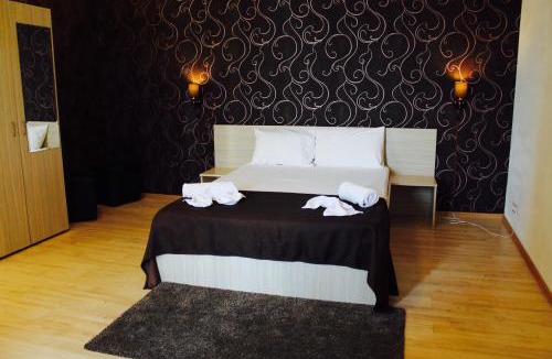 Sector 5 Hotel | Hotel Mon Caprice