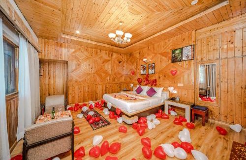 Old Manali Hotel | Hotel Monal