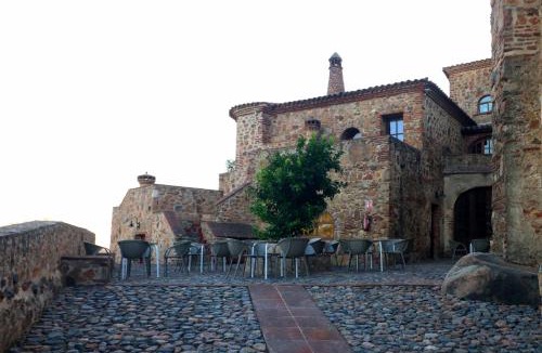 Almendral Hotel | Hotel Monasterio de Rocamador