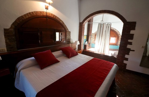 Almendral Hotel | Hotel Monasterio Rocamador
