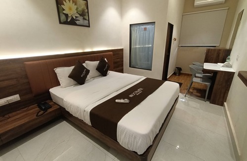 Malad West Hotel | Hotel Moon Lite Residency Marve Malad