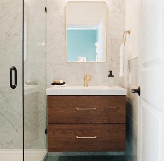 Chilliwack Proper Village West Hotel | Hotel Morado