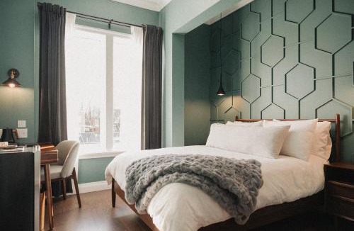 Chilliwack Proper Village West Hotel | Hotel Morado