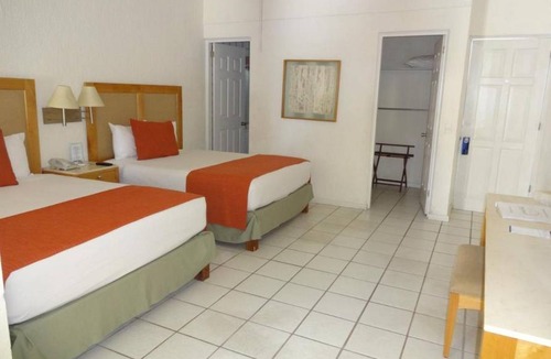 Campo de Golf Fonatur Hotel | Hotel ∙ Cozy 1BR Condo Near Las Palmas Park