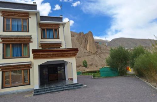 Tingmosgang House | Hotel Namkila Ladakh by LexStays