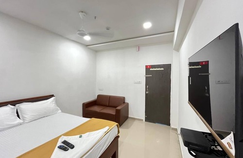 Bardoli Hotel | Hotel Nature Peak