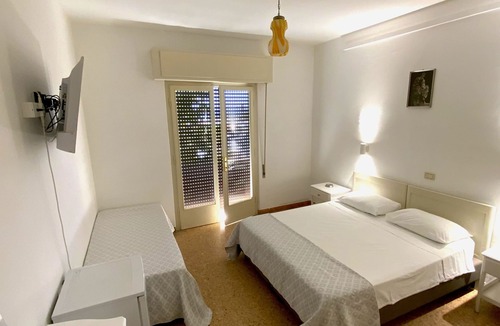 Marina di Pietrasanta Hotel | Hotel Naviglio