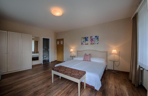 Alt-Wiedikon Hotel | Hotel Neufeld