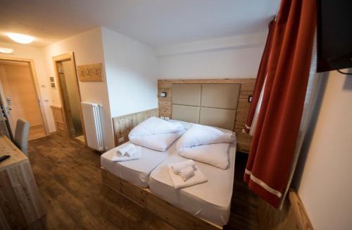 Cusiano Hotel | Hotel Niagara