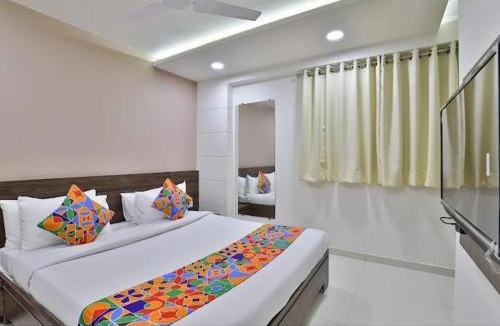 Sayajiganj Hotel | Hotel Nice RAILWAY STATION