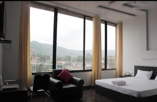Sahibganj Hotel | HOTEL NILIMA PALACE