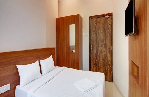 Vile Parle East Hotel | Hotel Nirvana Grace