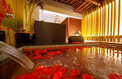 Nada Ward Hotel | HOTEL Noblesse