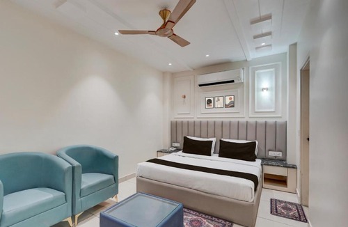 Pitampura Hotel | Hotel O Dev palace