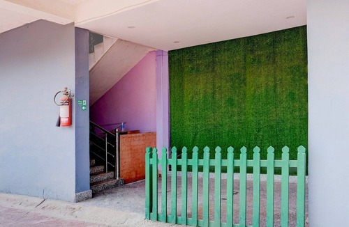 Sualkuchi House | Hotel O Garchuk Market Trendz Stay