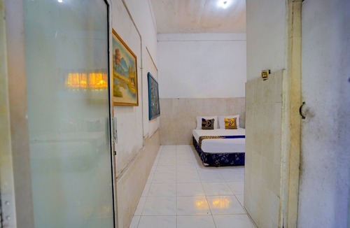 Gresik Hotel | Hotel O Homestay Kedamean