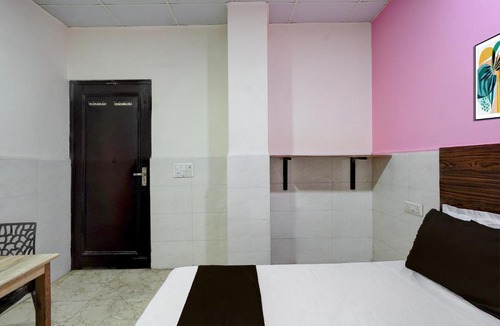 Delhi Hotel | Hotel O HOTEL PAWAN PALACE