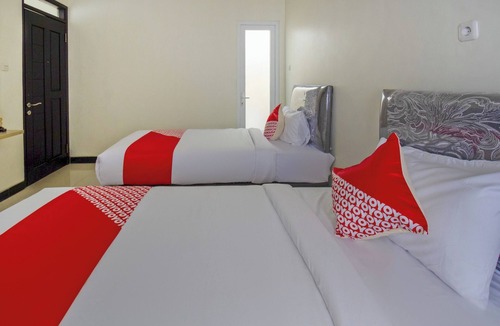 Blitar Hotel | Hotel O Irma's Residence