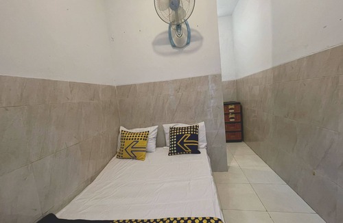 Gresik Hotel | Hotel O Karman's Sari Homestay Syariah