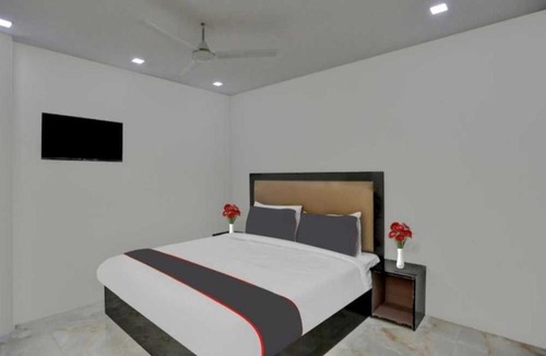 East of Kailash Hotel | Hotel O NK Prime Residency Near Lotus Temple