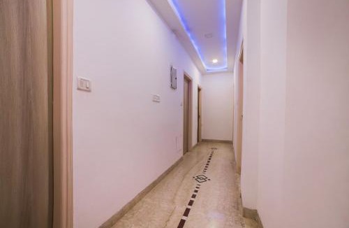 Paharganj Hotel | Hotel O The Sterling New Delhi railway station