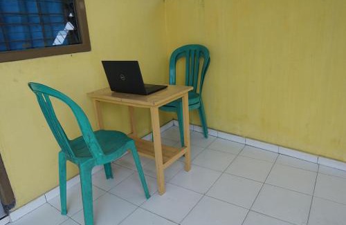 Bondowoso Hotel | Hotel O Yoko Kost Syariah