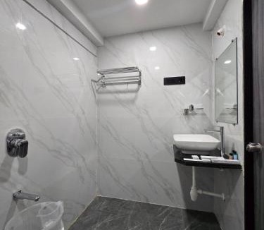 Solapur Hotel | Hotel Oberon