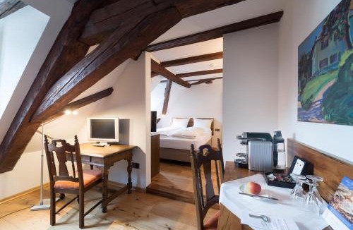 Tiefenbronn Hotel | Hotel Ochsen Post