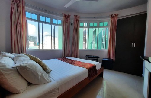 Male Hotel | Hotel Octave