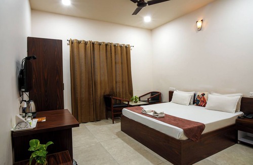 Hisar Hotel | Hotel Omkar