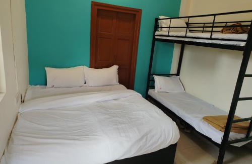 Goregaon West House | Hotel Omkar Regency AC Guest House Goregaon West