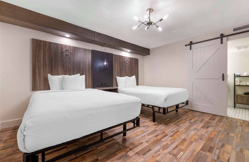 Rochester Hotel | Hotel on Monroe, BW Signature Collection