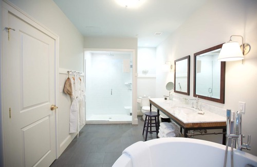 Pittsfield Hotel | Hotel On North