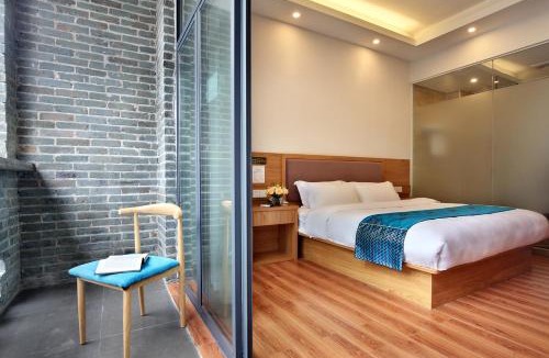 Yangshuo Hotel | Hotel on Yangshuo West Street, Chinese ancient style architecture, dreaming back to the