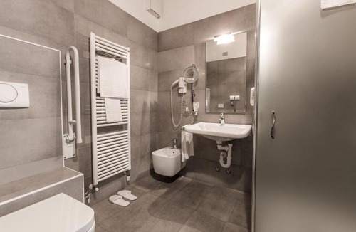 Dossobuono Hotel | Hotel Operà