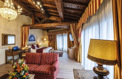 Ferrara Historic Centre Hotel | Hotel Orologio