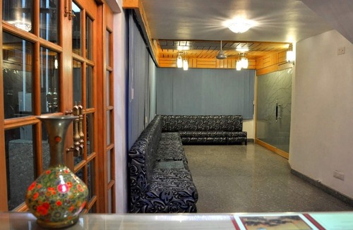 Srinagar Hotel | Hotel Pacific