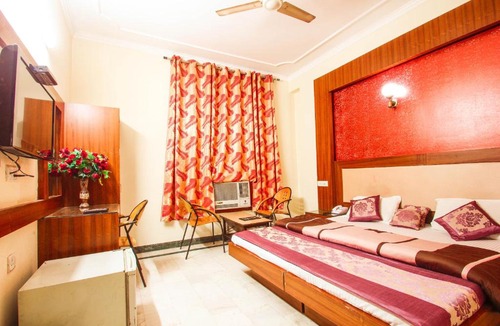 Paharganj House | Hotel Paradise - New Delhi