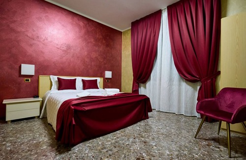 Altedo Hotel | HOTEL PARADISO