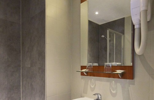Flandres Hotel | Hotel Paris Villette