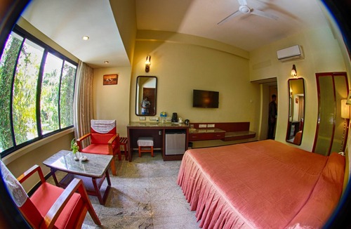 Thanjavur Hotel | Hotel Parisutham